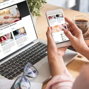 Acquista servizi 1 Realizzazione siti web responsive: sito aziendale visualizzato su laptop e smartphone